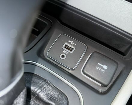 Белый Джип Чероки, объемом двигателя 3.2 л и пробегом 70 тыс. км за 17500 $, фото 21 на Automoto.ua