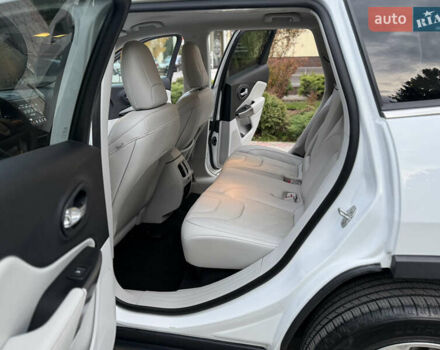 Белый Джип Чероки, объемом двигателя 3.24 л и пробегом 73 тыс. км за 18500 $, фото 59 на Automoto.ua