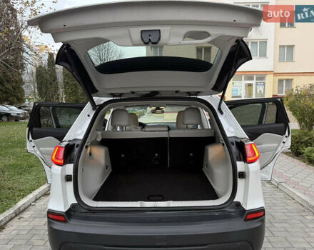 Белый Джип Чероки, объемом двигателя 3.24 л и пробегом 73 тыс. км за 18500 $, фото 46 на Automoto.ua