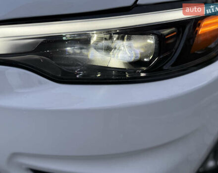 Белый Джип Чероки, объемом двигателя 3.24 л и пробегом 73 тыс. км за 18500 $, фото 29 на Automoto.ua