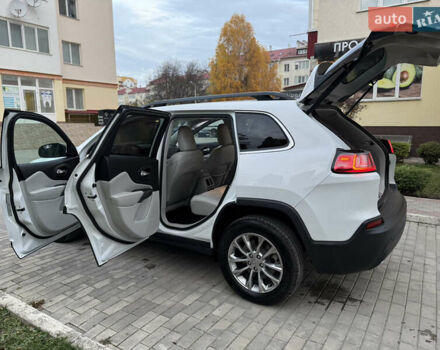 Белый Джип Чероки, объемом двигателя 3.24 л и пробегом 73 тыс. км за 18500 $, фото 87 на Automoto.ua