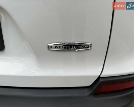 Белый Джип Чероки, объемом двигателя 3.24 л и пробегом 73 тыс. км за 18500 $, фото 17 на Automoto.ua