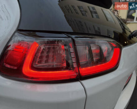 Белый Джип Чероки, объемом двигателя 3.24 л и пробегом 73 тыс. км за 18500 $, фото 35 на Automoto.ua