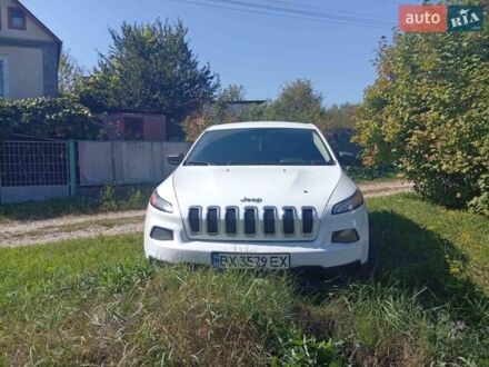 Белый Джип Чероки, объемом двигателя 2.36 л и пробегом 190 тыс. км за 9900 $, фото 1 на Automoto.ua