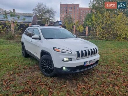 Джип Чероки 2014 в Полтаве на Automoto.ua Белый Джип Чероки, объемом двигателя 3.2 л и пробегом 135 тыс. км за 14500 $, фото 1 на Automoto.ua