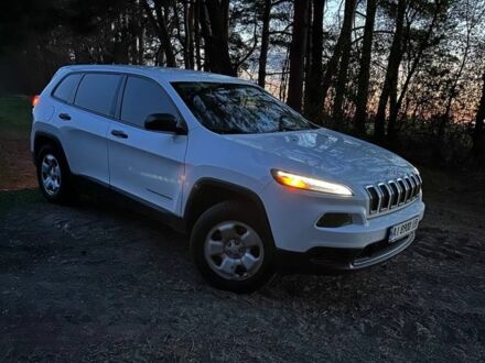 Білий Джип Cherokee, об'ємом двигуна 2.4 л та пробігом 234 тис. км за 13200 $, фото 1 на Automoto.ua