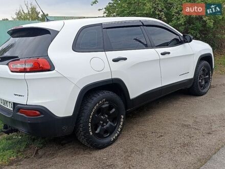 Білий Джип Cherokee, об'ємом двигуна 2.36 л та пробігом 293 тис. км за 10900 $, фото 1 на Automoto.ua