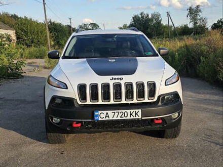Джип Чероки 2014 в Черкассах на Automoto.ua Белый Джип Чероки, объемом двигателя 3.24 л и пробегом 272 тыс. км за 12000 $, фото 1 на Automoto.ua