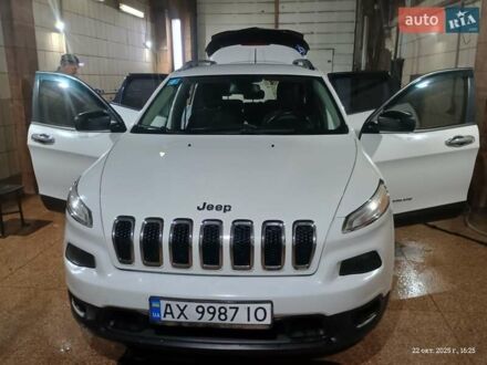 Джип Чероки 2014 в Харькове на Automoto.ua Белый Джип Чероки, объемом двигателя 2.36 л и пробегом 270 тыс. км за 11000 $, фото 1 на Automoto.ua