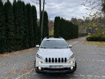 Джип Чероки 2014 в Шепетовке на Automoto.ua Белый Джип Чероки, объемом двигателя 2.36 л и пробегом 220 тыс. км за 10300 $, фото 1 на Automoto.ua