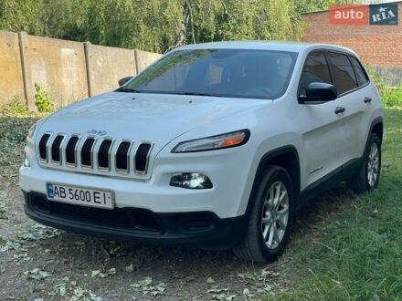 Білий Джип Cherokee, об'ємом двигуна 2.4 л та пробігом 168 тис. км за 10600 $, фото 1 на Automoto.ua