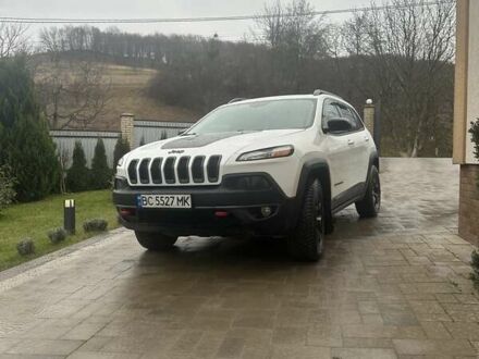 Белый Джип Чероки, объемом двигателя 3.24 л и пробегом 159 тыс. км за 17000 $, фото 1 на Automoto.ua