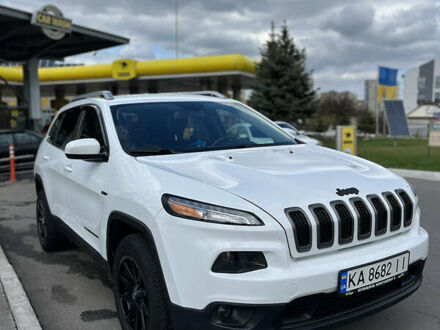 Джип Cherokee 2015 у Києві на Automoto.ua Білий Джип Cherokee, об'ємом двигуна 2.36 л та пробігом 126 тис. км за 15500 $, фото 1 на Automoto.ua