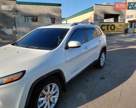 Білий Джип Cherokee, об'ємом двигуна 3.2 л та пробігом 97 тис. км за 15200 $, фото 1 на Automoto.ua