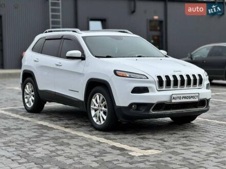 Джип Чероки 2015 в Кривом Роге на Automoto.ua Белый Джип Чероки, объемом двигателя 3.2 л и пробегом 180 тыс. км за 13999 $, фото 1 на Automoto.ua