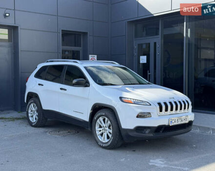 Білий Джип Cherokee, об'ємом двигуна 2.36 л та пробігом 162 тис. км за 12500 $, фото 1 на Automoto.ua