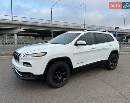 Белый Джип Чероки, объемом двигателя 3.24 л и пробегом 200 тыс. км за 12990 $, фото 1 на Automoto.ua