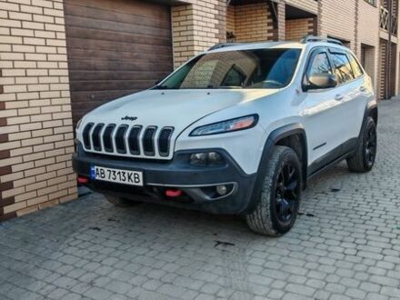 Білий Джип Cherokee, об'ємом двигуна 3.24 л та пробігом 186 тис. км за 15500 $, фото 1 на Automoto.ua