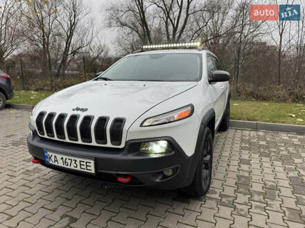 Білий Джип Cherokee, об'ємом двигуна 3.24 л та пробігом 185 тис. км за 16000 $, фото 1 на Automoto.ua