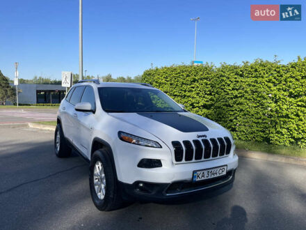 Джип Cherokee 2015 у Києві на Automoto.ua Білий Джип Cherokee, об'ємом двигуна 3.24 л та пробігом 170 тис. км за 14499 $, фото 1 на Automoto.ua