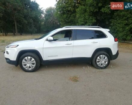 Білий Джип Cherokee, об'ємом двигуна 2.4 л та пробігом 202 тис. км за 12200 $, фото 1 на Automoto.ua