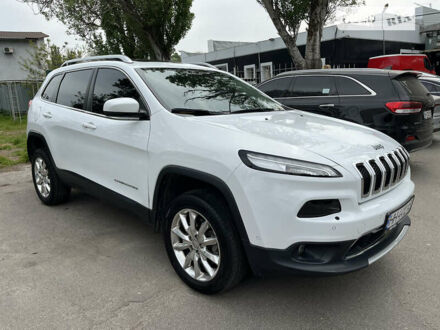 Білий Джип Cherokee, об'ємом двигуна 2 л та пробігом 125 тис. км за 18600 $, фото 1 на Automoto.ua