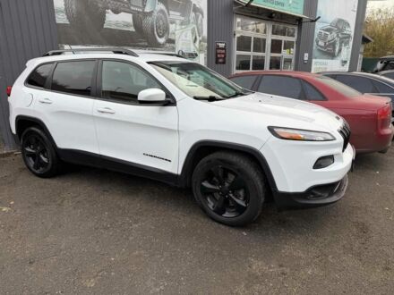 Белый Джип Чероки, объемом двигателя 2.4 л и пробегом 160 тыс. км за 11000 $, фото 1 на Automoto.ua