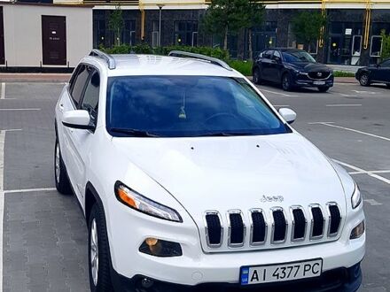 Белый Джип Чероки, объемом двигателя 2.4 л и пробегом 210 тыс. км за 12000 $, фото 1 на Automoto.ua