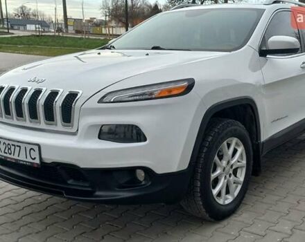 Белый Джип Чероки, объемом двигателя 2.4 л и пробегом 221 тыс. км за 12550 $, фото 1 на Automoto.ua