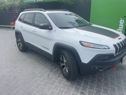 Белый Джип Чероки, объемом двигателя 2 л и пробегом 120 тыс. км за 13572 $, фото 1 на Automoto.ua