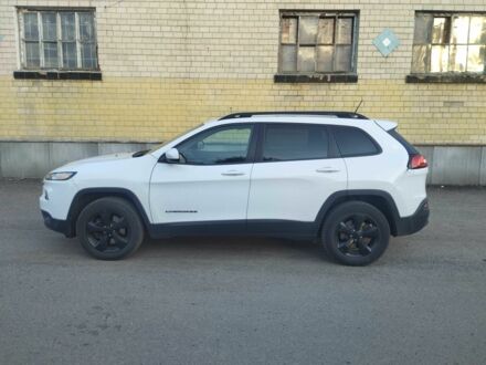 Білий Джип Cherokee, об'ємом двигуна 2.4 л та пробігом 227 тис. км за 12500 $, фото 1 на Automoto.ua