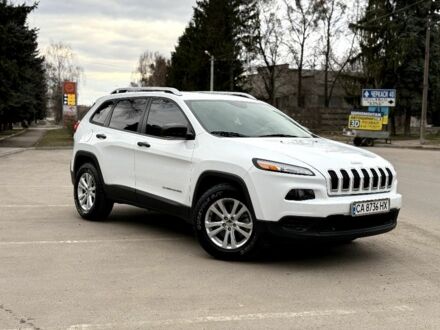 Джип Чероки 2015 в Золотоноше на Automoto.ua Белый Джип Чероки, объемом двигателя 2.4 л и пробегом 163 тыс. км за 317 $, фото 1 на Automoto.ua