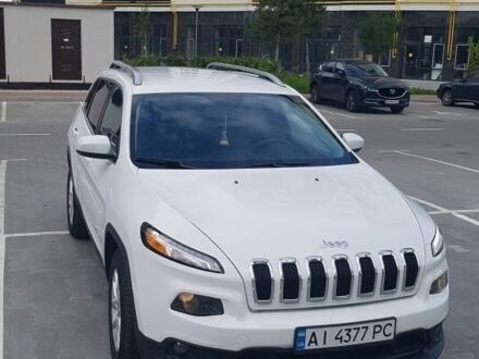Джип Чероки 2015 в Ирпене на Automoto.ua Белый Джип Чероки, объемом двигателя 2.4 л и пробегом 210 тыс. км за 13500 $, фото 1 на Automoto.ua