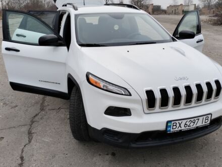 Білий Джип Cherokee, об'ємом двигуна 2.36 л та пробігом 149 тис. км за 13800 $, фото 1 на Automoto.ua