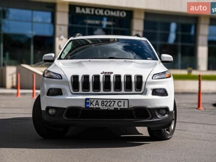 Білий Джип Cherokee, об'ємом двигуна 3.2 л та пробігом 102 тис. км за 13900 $, фото 1 на Automoto.ua