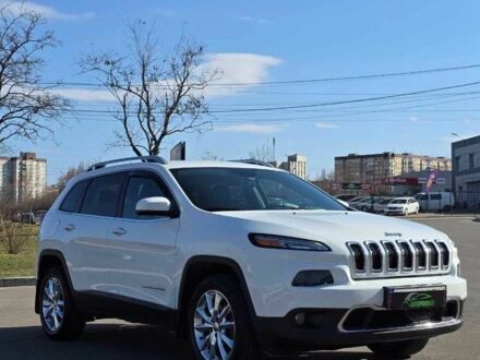 Белый Джип Чероки, объемом двигателя 2.4 л и пробегом 180 тыс. км за 13650 $, фото 1 на Automoto.ua