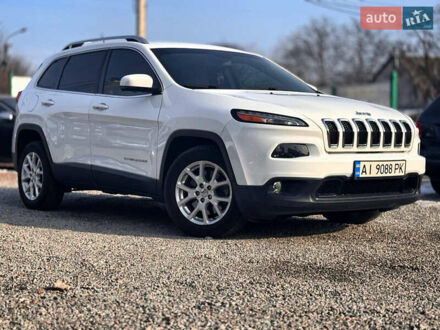 Джип Чероки 2016 в Борисполе на Automoto.ua Белый Джип Чероки, объемом двигателя 2.36 л и пробегом 158 тыс. км за 12500 $, фото 1 на Automoto.ua