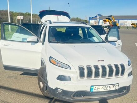 Білий Джип Cherokee, об'ємом двигуна 3.2 л та пробігом 126 тис. км за 12000 $, фото 1 на Automoto.ua