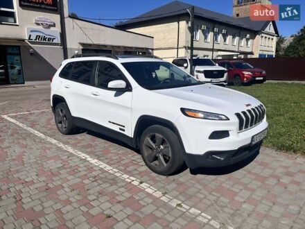 Білий Джип Cherokee, об'ємом двигуна 2.4 л та пробігом 138 тис. км за 15500 $, фото 1 на Automoto.ua