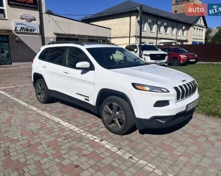 Білий Джип Cherokee, об'ємом двигуна 2.4 л та пробігом 138 тис. км за 15500 $, фото 1 на Automoto.ua
