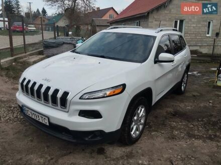 Джип Cherokee 2016 у Золочів на Automoto.ua Білий Джип Cherokee, об'ємом двигуна 3.24 л та пробігом 111 тис. км за 15500 $, фото 1 на Automoto.ua
