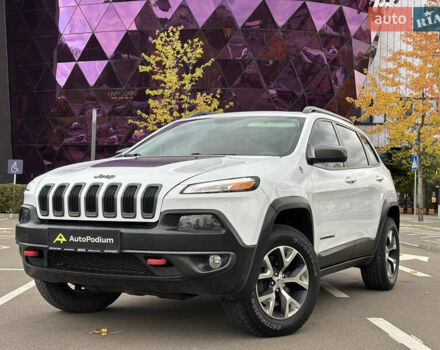 Білий Джип Cherokee, об'ємом двигуна 3.24 л та пробігом 106 тис. км за 17000 $, фото 1 на Automoto.ua