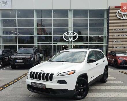 Білий Джип Cherokee, об'ємом двигуна 3.24 л та пробігом 142 тис. км за 12350 $, фото 1 на Automoto.ua