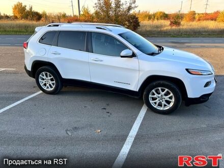 Білий Джип Cherokee, об'ємом двигуна 2.4 л та пробігом 135 тис. км за 10000 $, фото 1 на Automoto.ua