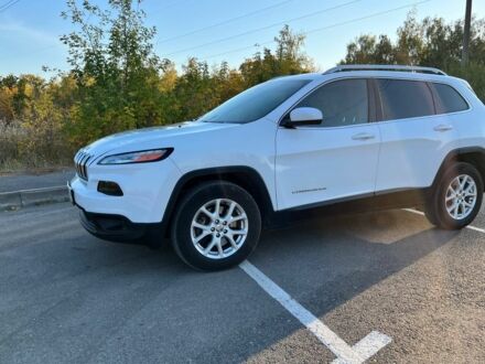 Білий Джип Cherokee, об'ємом двигуна 2.4 л та пробігом 135 тис. км за 10019 $, фото 1 на Automoto.ua