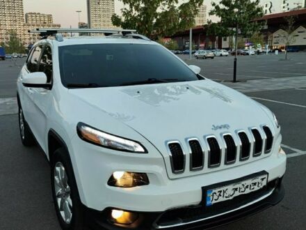 Білий Джип Cherokee, об'ємом двигуна 3 л та пробігом 130 тис. км за 16600 $, фото 1 на Automoto.ua