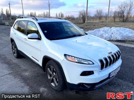 Білий Джип Cherokee, об'ємом двигуна 3.2 л та пробігом 101 тис. км за 14800 $, фото 1 на Automoto.ua