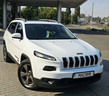 Білий Джип Cherokee, об'ємом двигуна 3.24 л та пробігом 135 тис. км за 15400 $, фото 1 на Automoto.ua