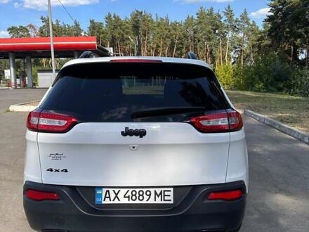 Джип Чероки 2017 в Харькове на Automoto.ua Белый Джип Чероки, объемом двигателя 2.36 л и пробегом 104 тыс. км за 14700 $, фото 1 на Automoto.ua
