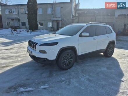 Белый Джип Чероки, объемом двигателя 2.36 л и пробегом 120 тыс. км за 15500 $, фото 1 на Automoto.ua